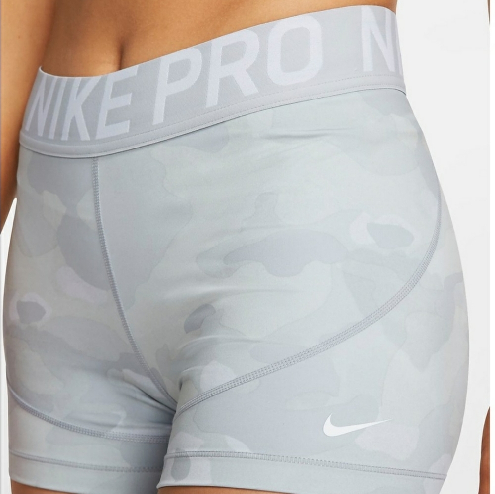 Nike pro pastel green camo